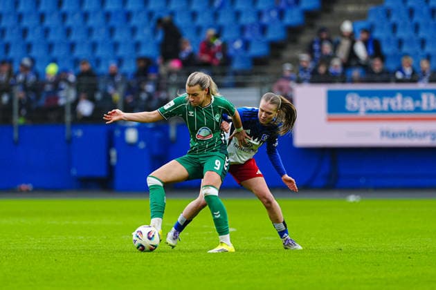 Medina Desic SV Werder Bremen, 09 , Annaleen Boehler Hamburger SV, 06 GER, Hamburger SV vs SV Werder Bremen, Women, Football, 1 Bundesliga, Matchday 19, Season 2025 2026, 21 02 2026 GER, Hamburger SV vs SV Werder Bremen, Women, Football, 1 Bundesliga, Matchday 19, Season 2025 2026, 21 02 2026 Hamburg Copyright: xEibner-Pressefoto MarcelxvonxFehrnx EP_MFN