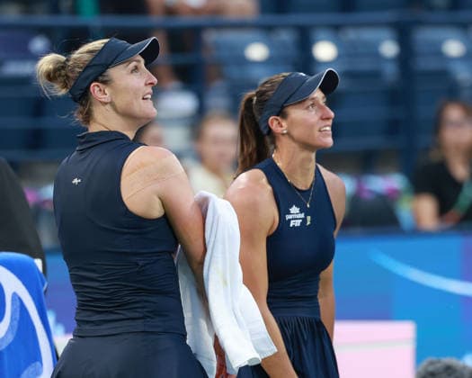 Gabriela Dabrowski, Luisa Stefani after the victory, jubilation, joy, emotion, womens doubles, women s doubles, final, final, Dubai Duty Free Tennis Championships, Dubai, U A E Copyright: xJuergenxHasenkopfx