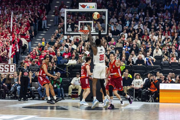 GER, BMW Top Four, Basketball BBL Cup, semi-final, FC Bayern München Basketball BMA365 Bamberg Baskets 21 02 2026, SAP Garden, Munich, GER, BMW Top Four, Basketball BBL Cup, semi-final, FC Bayern München Basketball BMA365 Bamberg Baskets Ejiofor Onu BMA365 Bamberg Baskets, 35 Photo Alexander Trienitz Munich SAP Garden Bayern Germany