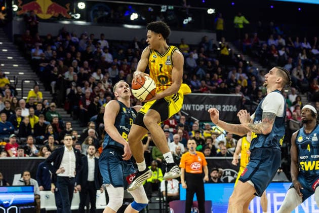 GER, BMW Top Four, Basketball BBL Pokal, semi-final, ALBA Berlin EWE Baskets Oldenburg 21 02 2026, SAP Garden, Munich, GER, BMW Top Four, Basketball BBL Pokal, semi-final, ALBA Berlin EWE Baskets Oldenburg Jack Kayil ALBA Berlin 7 Photo Alexander Trienitz Munich SAP Garden Bayern Germany