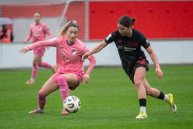 Duel between Janna Grimm TSG Hoffenheim, 26 and Ruby Grant Bayer 04 Leverkusen, 22 Bayer 04 Leverkusen vs TSG 1899 Hoffenheim, Football, Womens Bundesliga, Matchday 19, Season 2025 2026, 22 02 2026 DFL DFB Regulations prohibit any use of Photographs as image sequences and or Quasivideo Bayer 04 Leverkusen vs TSG 1899 Hoffenheim , Football, Womens Bundesliga, Matchday 19, Season 2025 2026, 22 02 2026 Leverkusen Copyright: xEibner-Pressefoto ThomasxHaeslerx EP_THR