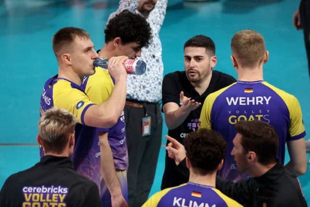 DEU, DVV, 1 VBL, BR Volleys vs Central Germany, 22 02 2026, Max Schmeling Halle, Berlin, DEU, DVV, 1 VBL, BR Volleys vs Central Germany, in the picture Central Germany, players circle, coach Cristian Imhoff Central Germany nordphotoxGmbHx xEngler nph00076