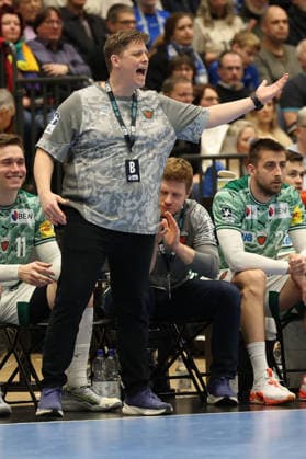 GER, 1 DAIKIN HBL, Bergischer HC vs Fuechse Berlin 22 02 2026, Mitsubishi Electric HALLE, Duesseldorf, GER, 1 DAIKIN HBL, Bergischer HC vs Fuechse Berlin , in the picture Nicolej Krickau Trainer Headcoach Fuechse Berlin , gets very upset, gestures, facial expressions, emotions, dissatisfied disappointed dejected, nordphotoxGmBHx xMeuter nph00351