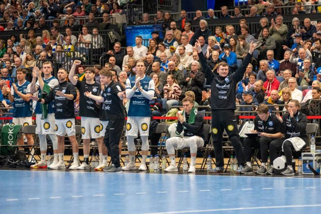 The BHC players celebrate a successful defense Bergischer HC 06 vs Fuechse Berlin, Handball, DAIKIN Handballbundesliga, 22 Matchday, Season 2025 2026, 22 02 2026 Bergischer HC 06 vs Fuechse Berlin, Handball, DAIKIN Handballbundesliga, 22 Matchday, Season 2025 2026, 22 02 2026 Duesseldorf Copyright: xEibner-Pressefoto ThomasxHaeslerx EP_THR