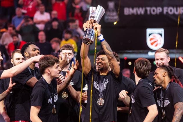 GER, BMW Top Four, Basketball BBL Pokal, Final, BMA365 Bamberg Baskets ALBA Berlin 22 02 2026, SAP Garden, Munich, GER, BMW Top Four, Basketball BBL Pokal, Final, BMA365 Bamberg Baskets ALBA Berlin Ibi Watson BMA365 Bamberg Baskets, 2 with the BBL Pokal Photo Alexander Trienitz Munich SAP Garden Bayern Germany
