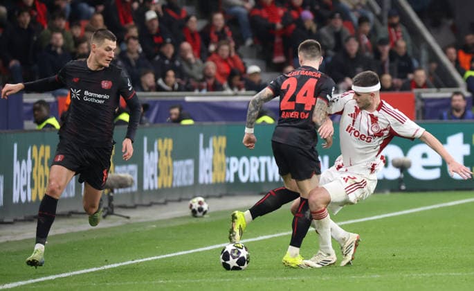 v l Patrick Schick Bayer Leverkusen, 14 , Aleix Garcia Bayer Leverkusen, 24 , Lorenzo Pirola Olympiakos Piraeus 05 GER, Bayer 04 Leverkusen vs Olympiakos Piraeus, Football, Champions League, Play offs, Second leg, 2025 2026 season, 24 02 2026 GER, Bayer 04 Leverkusen vs Olympiakos Piraeus, Football, Champions League, Play offs, Second leg, 2025 2026 season, 24 02 2026 Leverkusen Copyright: xEibner-Pressefotox xThomasxStoecx EP_TSR