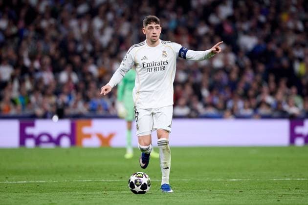 Fede Valverde of Real Madrid CF Real Madrid v Benfica, UEFA Champions League, Play-off, Leg 2, Football, Estadio Bernabeu, Madrid, Spain - 25 Feb 2026Madrid Estadio Bernabeu Spain EDITORIAL USE ONLY No use with unauthorised audio, video, data, fixture lists, club league logos or live services. Online in-match use limited to 120 images, no video emulation. No use in betting, games or single club league player publications. Copyright: xRubenxAlbarran Shutterstockx 16703182a