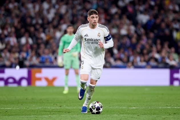 Fede Valverde of Real Madrid CF Real Madrid v Benfica, UEFA Champions League, Play-off, Leg 2, Football, Estadio Bernabeu, Madrid, Spain - 25 Feb 2026Madrid Estadio Bernabeu Spain EDITORIAL USE ONLY No use with unauthorised audio, video, data, fixture lists, club league logos or live services. Online in-match use limited to 120 images, no video emulation. No use in betting, games or single club league player publications. Copyright: xRubenxAlbarran Shutterstockx 16703182b