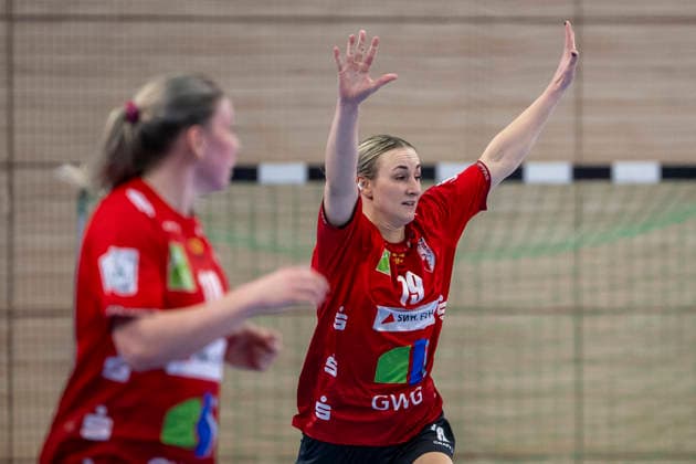 Handball Bundesliga Women,HBF, Season 2025 2026 SV Union Halle Neustadt vs BSV Sachsen Zwickau Halle, Germany February 25, 2026 In the picture Lea Gruber Halle jubilation, joy, emotion, goal celebration, goal scorer, goal scorer, Halle Saale SWH Arena Sachsen Anhalt Germany