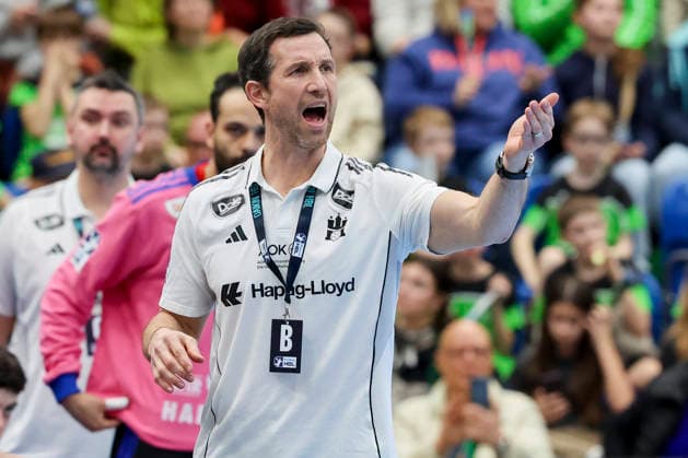 Coach Torsten Jansen Handball Sport Verein Hamburg gestures, DAIKIN Handball Bundesliga, TBV Lemgo Lippe v Handball Sport Verein Hamburg, PHOENIX CONTACT arena on February 26, 2026 in Lemgo, Germany Photo by Marco Steinbrenner DeFodi Images Coach Torsten Jansen Handball Sport Verein Hamburg gestures, DAIKIN Handball Bundesliga, TBV Lemgo Lippe v Handball Sport Verein Hamburg, PHOENIX CONTACT arena, February 26, 2026 in Lemgo, Germany Photo by Marco Steinbrenner DeFodi Images