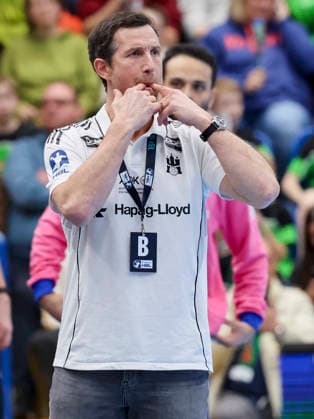 Coach Torsten Jansen Handball Sport Verein Hamburg gestures, DAIKIN Handball Bundesliga, TBV Lemgo Lippe v Handball Sport Verein Hamburg, PHOENIX CONTACT arena on February 26, 2026 in Lemgo, Germany Photo by Marco Steinbrenner DeFodi Images Coach Torsten Jansen Handball Sport Verein Hamburg gestures, DAIKIN Handball Bundesliga, TBV Lemgo Lippe v Handball Sport Verein Hamburg, PHOENIX CONTACT arena, February 26, 2026 in Lemgo, Germany Photo by Marco Steinbrenner DeFodi Images