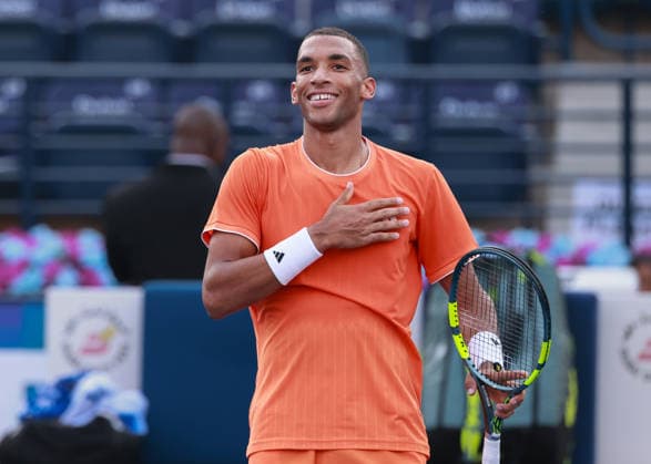 Felix Auger Aliassime CAN cheers after the victory, cheers, joy, emotion, Dubai Duty Free Tennis Championships, Dubai, U A E Tennis Dubai Tennis Championships 2025 ATP Dubai Duty Free Tennis Stadium Dubai United Arab Emirates 25 February 2026 Copyright: xJuergenxHasenkopfx