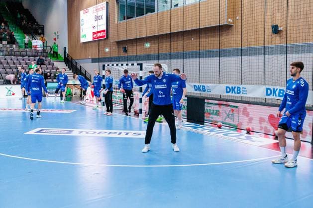 The TVB Stuttgart team warming up GER, GWD Minden vs TVB Stuttgart, Handball, 1 Bundesliga, Matchday 23, Season 2025 2026, 01 03 2026 GER, GWD Minden vs TVB Stuttgart, Handball, 1 Bundesliga, Matchday 23, Season 2025 2026, 01 03 2026 Minden Copyright: xEibner-Pressefoto JanxRollingerx EP_JSK