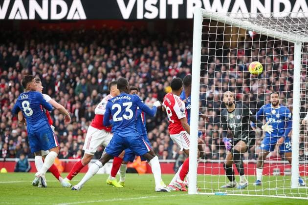 William Saliba of Arsenal scores his team s first goal of the match Arsenal v Chelsea, Football, Premier League, Emirates Stadium, London, UK - 01 03 2026 EDITORIAL USE ONLY No use with unauthorised audio, video, data, fixture lists (outside the EU), club league logos or live services. Online in-match use limited to 45 images (+15 in extra time). No use to emulate moving images. No use in betting, games or Copyright: xAnthonyxHanc Shutterstockx 16718865e