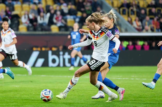 Vivien Endemann Germany scores the goal to make it 1 0 with this shot, 2027 FIFA Women s World Cup Qualifier, Germany v Slovenia, Rudolf Harbig Stadion on 03 March 2026 in Dresden, Germany Photo by Marco Steinbrenner DeFodi Images Vivien Endemann Germany scores the goal to make it 1 0 with this shot, 2027 FIFA Women s World Cup Qualifier, Germany v Slovenia, Rudolf Harbig Stadion, March 3, 2026 in Dresden, Germany Photo by Marco Steinbrenner DeFodi Images