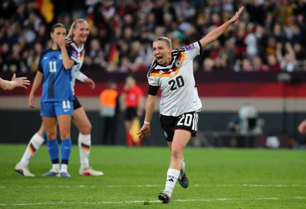 GER, Soccer, Women, World Cup Qualification, Germany Slovenia 03 03 2026, Dresden, Rudolf Harbig Stadion, GER, World Cup Qualification, Women Country Match, Group Phase, Group D, Match 1 of 6 Germany Slovenia in picture Goal celebration Elisa Senss Germany after the goal to 2 0 DFL regulations prohibit any use of photographs as image sequences and or quasi video