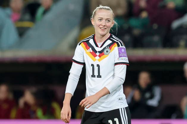 Lea Schueller Germany smiles, 2027 FIFA Women s World Cup Qualifier, Germany v Slovenia, Rudolf Harbig Stadion on March 03, 2026 in Dresden, Germany Photo by Marco Steinbrenner DeFodi Images Lea Schueller Germany smiles, 2027 FIFA Women s World Cup Qualifier, Germany v Slovenia, Rudolf Harbig Stadion, March 3, 2026 in Dresden, Germany Photo by Marco Steinbrenner DeFodi Images