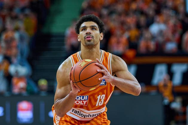 Mark Smith ratiopharm ulm, 13 on free throw GER, ratiopharm ulm vs MHP Riesen Ludwigsburg, Basketball, 22 Matchday, EasyCredit BBL, Season 2025 2026, 06 03 2026 GER, ratiopharm ulm vs MHP Riesen Ludwigsburg, Basketball, 22 Matchday, EasyCredit BBL, Season 2025 2026, 06 03 2026 New Ulm Copyright: xEibner-Pressefoto GeraldxOelze-dexStoppanyx EP_ODS
