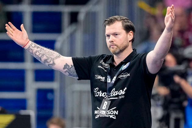 Arnor Thor Gunnarsson coach, head coach, BHC , gives instructions, gestures, gesturing with arms, single picture, single photo, action, action, 08 03 2026, Mannheim Germany , Handball, Bundesliga, Rhein Neckar Löwen Bergischer HC xozx