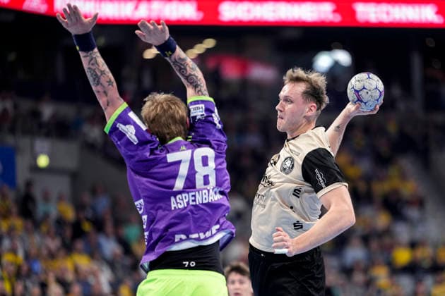from left Edwin Aspenbäck RNL, 78 , Nico Schöttle BHC, 8 , on jump shot, throw, goal shot, action, action, game scene, 08 03 2026, Mannheim Germany , Handball, Bundesliga, Rhein Neckar Löwen Bergischer HC xozx