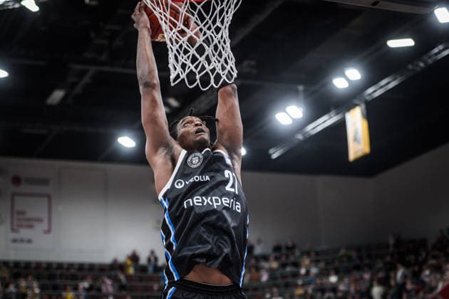 Devon Daniels IV Veolia Towers Hamburg, 21 sinks basketball in the basket, Dunking GER, MHP Riesen Ludwigsburg Veolia Towers Hamburg, Basketball Bundesliga, easycredit BBL, 23 Matchday, Season 2025 2026, 08 03 2026 GER, MHP Riesen Ludwigsburg Veolia Towers Hamburg, Basketball Bundesliga, easycredit BBL, 23 Matchday, Season 2025 2026, 08 03 2026 Ludwigsburg Copyright: xSandyxDinkelackerx EP_SDR