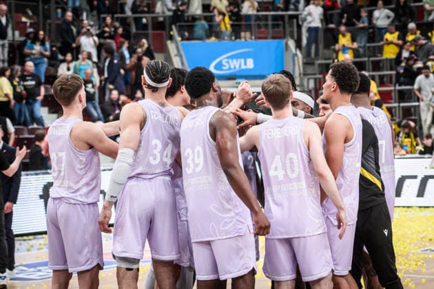 Team circle, team spirit at the MHP Riesen GER, MHP Riesen Ludwigsburg Veolia Towers Hamburg, Basketball Bundesliga, easycredit BBL, 23 match day, 2025 2026 season, 08 03 2026 GER, MHP Riesen Ludwigsburg Veolia Towers Hamburg, Basketball Bundesliga, easycredit BBL, 23 match day, 2025 2026 season, 08 03 2026 Ludwigsburg Copyright: xSandyxDinkelackerx EP_SDR