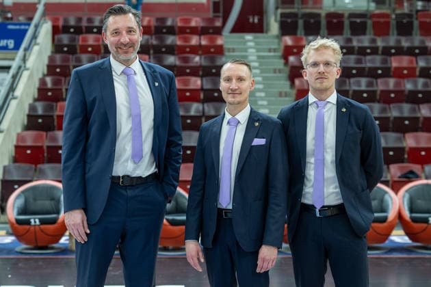 Kenneth Desloovere MHP RIESEN Ludwigsburg, Co Coach , Mikko Riipinen MHP RIESEN Ludwigsburg, Head Coach , Johs Andersen MHP RIESEN Ludwigsburg, Co Coach , matching the RIESEN special jersey for International Womens Day in lilac, GER, MHP Riesen vs Veolia Towers Hamburg, Basketball Bundesliga, easycredit BBL, 23 Matchday, Season 2025 2026, 08 03 2026, GER, MHP Riesen vs Veolia Towers Hamburg, Basketball Bundesliga, easycredit BBL, 23 Matchday, Season 2025 2026, 08 03 2026 Ludwigsburg Copyright: xEibner-Pressefoto SaschaxWaltherx EP_EER