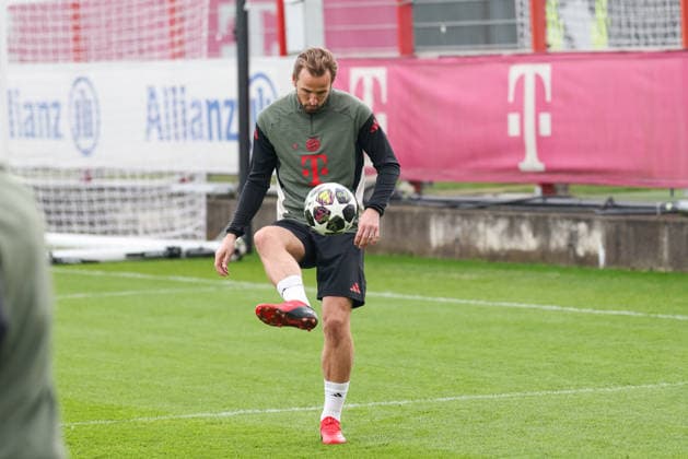 Harry Kane FC Bayern Muenchen, 09 with ball, GER, final training, FC Bayern Muenchen, football, UEFA Champions League, round of 16, first leg, 2025 2026 season, 09 03 2026, GER, final training, FC Bayern Muenchen, football, UEFA Champions League, round of 16, first leg, 2025 2026 season, 09 03 2026 Muenchen Copyright: xEibner-Pressefoto JennixMaulx EP_JML