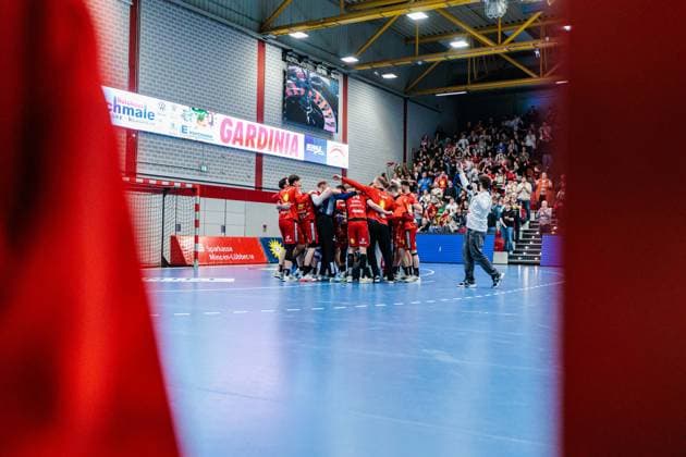 The team of TuS N Luebbecke cheers after 34 31 victory GER, TuS N Luebbecke vs HC Elbflorenz 2006, Handball, 2 Bundesliga, Matchday 23, Season 2025 2026, 09 03 2026 GER, TuS N Luebbecke vs HC Elbflorenz 2006, Handball, 2 Bundesliga, Matchday 23, Season 2025 2026, 09 03 2026 Luebbecke Copyright: xEibner-Pressefoto JanxRollingerx EP_JSK