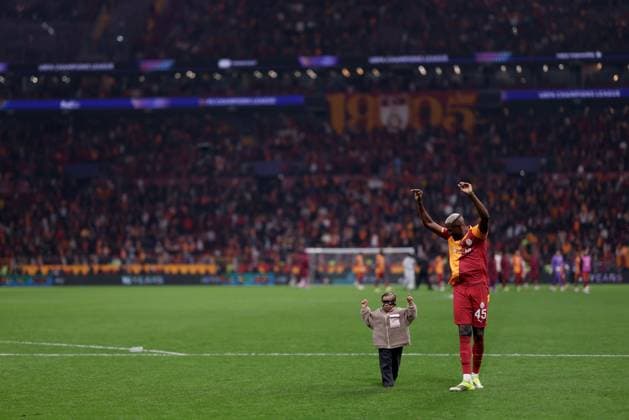 Victor Osimhen of Galatasaray celebrates their side s victory Galatasaray v Liverpool, UEFA Champions League, Round of 16, First Leg, Football, RAMS Park, Istanbul, Turkiye - 10 Mar 2026Istanbul RAMS Park Turkey EDITORIAL USE ONLY No use with unauthorised audio, video, data, fixture lists, club league logos or live services. Online in-match use limited to 120 images, no video emulation. No use in betting, games or single club league player publications. Copyright: xGeorgexTewkesbury Shutterstockx 16740258bz