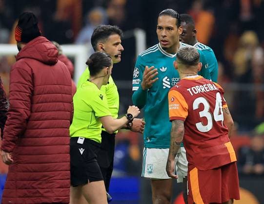 Virgil van Dijk of Liverpool reacts towards referee Jesus Gil Manzano Galatasaray v Liverpool, UEFA Champions League, Round of 16, First Leg, Football, RAMS Park, Istanbul, Turkiye - 10 Mar 2026Istanbul RAMS Park Turkey EDITORIAL USE ONLY No use with unauthorised audio, video, data, fixture lists, club league logos or live services. Online in-match use limited to 120 images, no video emulation. No use in betting, games or single club league player publications. Copyright: xGeorgexTewkesbury Shutterstockx 16740258cq