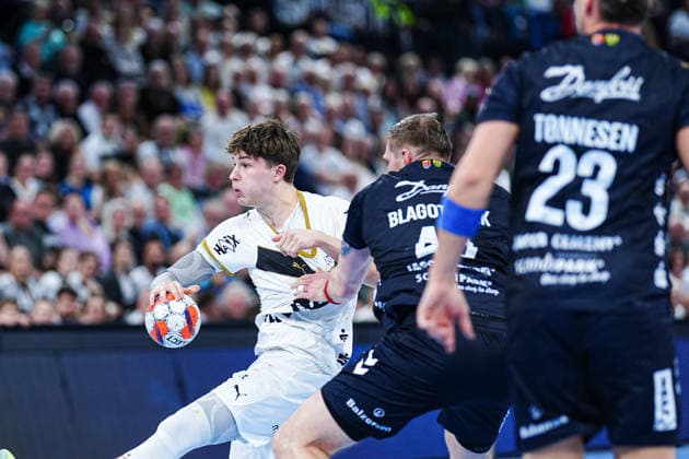 Rasmus Ankermann THW Kiel, 22 , Blaz Blagotinsek SG Flensburg Handewitt, 43 GER, THW Kiel vs SG Flensburg Handewitt, Handball, EHF European League, Main Round, Season 2025 2026, 10 03 2026 GER, THW Kiel vs SG Flensburg Handewitt, Handball, EHF European League, Main Round, Season 2025 2026, 10 03 2026 Kiel Copyright: xEibner-Pressefoto MarcelxvonxFehrnx EP_MFN