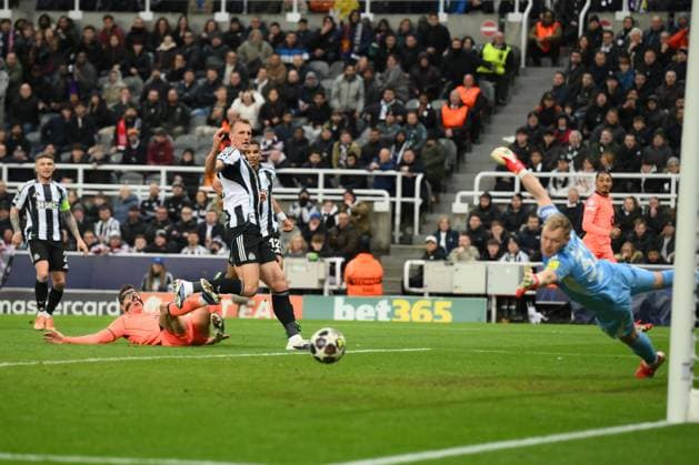 Robert Lewandowski of Barcelona misses a chance to score Newcastle United v Barcelona, UEFA Champions League, Round of 16, First Leg, Football, St James Park, Newcastle, UK - 10 Mar 2026Newcastle St James Park United Kingdom EDITORIAL USE ONLY No use with unauthorised audio, video, data, fixture lists, club league logos or live services. Online in-match use limited to 120 images, no video emulation. No use in betting, games or single club league player publications. Copyright: xRichardxLee Shutterstockx 16740284bu