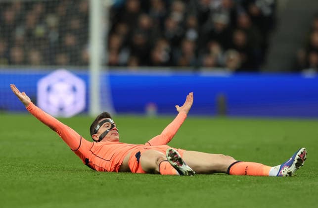Newcastle Upon Tyne, England, 10th March 2026. Robert Lewandowski of FC Barcelona, Barca claims he is fouled during the Newcastle United vs FC Barcelona UEFA Champions League match at St. James Park, Newcastle Upon Tyne. Picture credit should read: Nigel Roddis Sportimage EDITORIAL USE ONLY. No use with unauthorised audio, video, data, fixture lists, club league logos or live services. Online in-match use limited to 120 images, no video emulation. No use in betting, games or single club league player publications. SPI_048_NR_NEWC_BARCx SPI-4596-0048