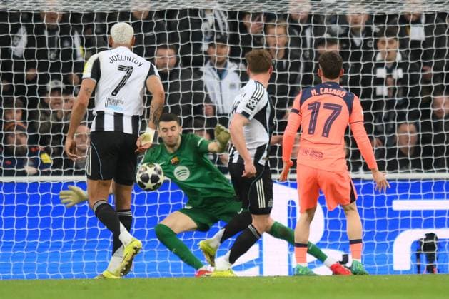 Harvey Barnes of Newcastle United scores to make it 1-0 Newcastle United v Barcelona, UEFA Champions League, Round of 16, First Leg, Football, St James Park, Newcastle, UK - 10 Mar 2026Newcastle St James Park United Kingdom EDITORIAL USE ONLY No use with unauthorised audio, video, data, fixture lists, club league logos or live services. Online in-match use limited to 120 images, no video emulation. No use in betting, games or single club league player publications. Copyright: xRichardxLee Shutterstockx 16740284bw