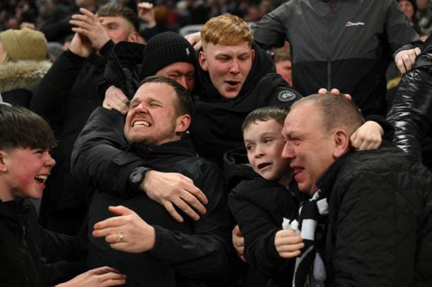 Newcastle fans celebrate the 1st goal scored by Harvey Barnes Newcastle United v Barcelona, UEFA Champions League, Round of 16, First Leg, Football, St James Park, Newcastle, UK - 10 Mar 2026Newcastle St James Park United Kingdom EDITORIAL USE ONLY No use with unauthorised audio, video, data, fixture lists, club league logos or live services. Online in-match use limited to 120 images, no video emulation. No use in betting, games or single club league player publications. Copyright: xRichardxLee Shutterstockx 16740284cb