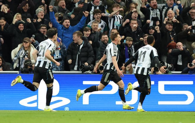 Newcastle Upon Tyne, England, 10th March 2026. Harvey Barnes of Newcastle United (c) celebrates scoring the first goal during the Newcastle United vs FC Barcelona, Barca UEFA Champions League match at St. James Park, Newcastle Upon Tyne. Picture credit should read: Nigel Roddis Sportimage EDITORIAL USE ONLY. No use with unauthorised audio, video, data, fixture lists, club league logos or live services. Online in-match use limited to 120 images, no video emulation. No use in betting, games or single club league player publications. SPI_056_NR_NEWC_BARCx SPI-4596-0056