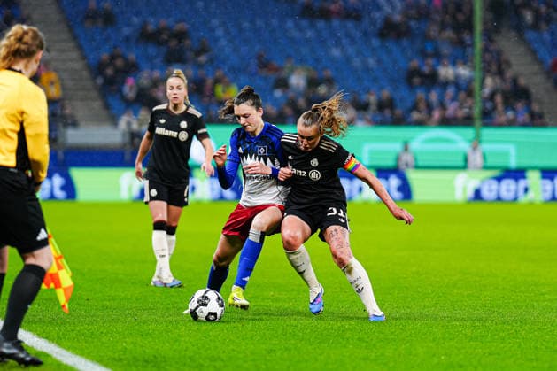 Lotta Wrede Hamburger SV, 32 , Pernille Harder FC Bayern Munich, 21 GER, Hamburger SV vs FC Bayern Munich, Women, Football, DFB Cup, Quarter-finals, 2025 2026 season, 11 03 2026 GER, Hamburger SV vs FC Bayern Munich, Women, Football, DFB Cup, Quarter-finals, 2025 2026 season, 11 03 2026 Hamburg Copyright: xEibner-Pressefoto MarcelxvonxFehrnx EP_MFN