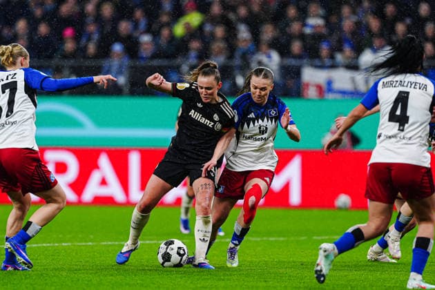 Pernille Harder FC Bayern Munich, 21 , Annaleen Böhler Hamburger SV, 06 GER, Hamburger SV vs FC Bayern Munich, Women, Football, DFB Cup, Quarter-finals, 2025 2026 season, 11 03 2026 GER, Hamburger SV vs FC Bayern Munich, Women, Football, DFB Cup, Quarter-finals, 2025 2026 season, 11 03 2026 Hamburg Copyright: xEibner-Pressefoto MarcelxvonxFehrnx EP_MFN
