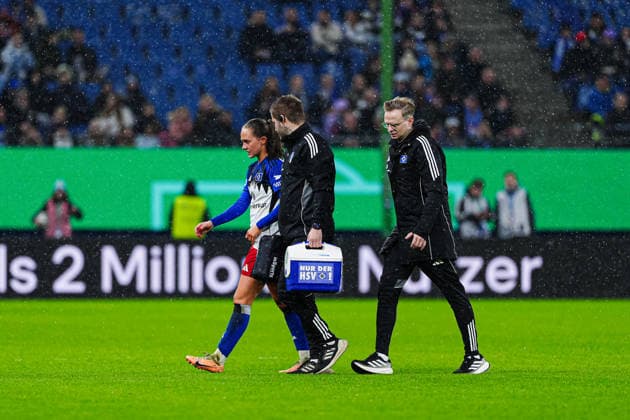 Injury Camilla Lindberg Hamburger SV, 47 GER, Hamburger SV vs FC Bayern Munich, Women, Football, DFB Cup, Quarter-final, 2025 2026 season, 11 03 2026 GER, Hamburger SV vs FC Bayern Munich, Women, Football, DFB Cup, Quarter-final, 2025 2026 season, 11 03 2026 Hamburg Copyright: xEibner-Pressefoto MarcelxvonxFehrnx EP_MFN