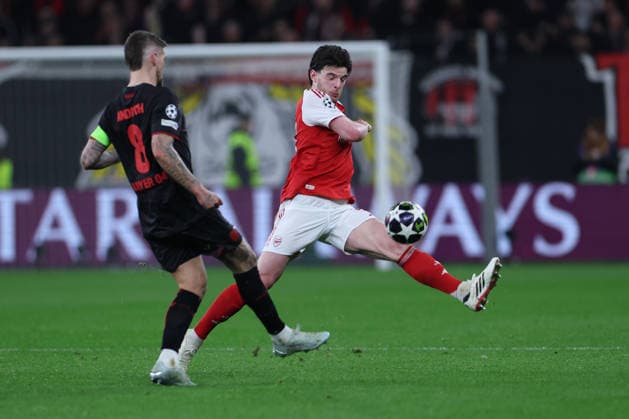 GER, UEFA CL, Round of 16, Bayer 04 Leverkusen GER vs FC Arsenal ENG , 11 03 2026, BayArena, Leverkusen, GER, UEFA CL, Round of 16, Bayer 04 Leverkusen GER vs FC Arsenal ENG , , in the picture Robert Andrich Leverkusen 8 , in a duel against Declan Rice FC Arsenal 41 , nordphotoxGmbHx xMeuter nph00351