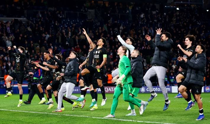 PSG players celebrate at full time. Paris Saint-Germain v Chelsea, UEFA Champions League, Round of 16, First Leg, Football, Parc des Princes, Paris, France - 11 Mar 2026Paris Parc des Princes France EDITORIAL USE ONLY No use with unauthorised audio, video, data, fixture lists, club league logos or live services. Online in-match use limited to 120 images, no video emulation. No use in betting, games or single club league player publications. Copyright: xJamesxMarsh Shutterstockx 16746728ex