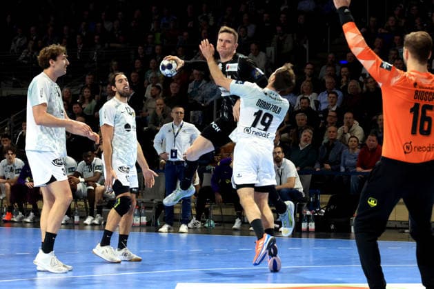 DEU, Machineseeker EHF Champions League, Fuechse Berlin vs HBC Nantes, 12 03 2026, Max Schmeling Halle, Berlin, DEU, Machineseeker EHF Champions League, Fuechse Berlin vs HBC Nantes, in the picture Lasse Andersson Fuechse Berlin 11 , Kauldi Odriozola Yeregui HBC Nantes 19 nordphotoxGmbHx xEngler nph00076