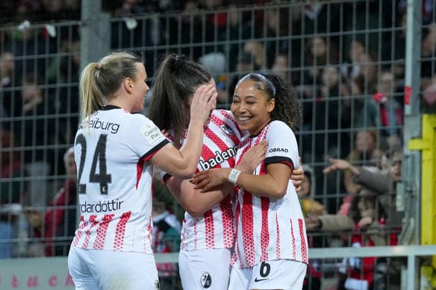 Ingibjörg Sigurdardottir Ingibjoerg Sigurdardottir SC Freiburg, 24 , Svenja Fölmli Svenja Foelmli SC Freiburg, 09 , Nicole Ojukwu SC Freiburg, 06 goal celebration, emotions, jubilation, goal success, finish, goal , Germany, Football, GooglePixel Womens Bundesliga, 20 Matchday, 2025 2026, SC Freiburg vs 1 FC Nürnberg, 13 03 2026, Dreisamstadion, Freiburg, Germany DFB REGULATIONS PROHIBIT ANY USE OF PHOTOGRAPHS AS IMAGE SEQUENCES AND OR QUASI VIDEO Freiburg Dreisamstadion Baden Wuerttemberg Germany Copyright: xArnexAmbergx