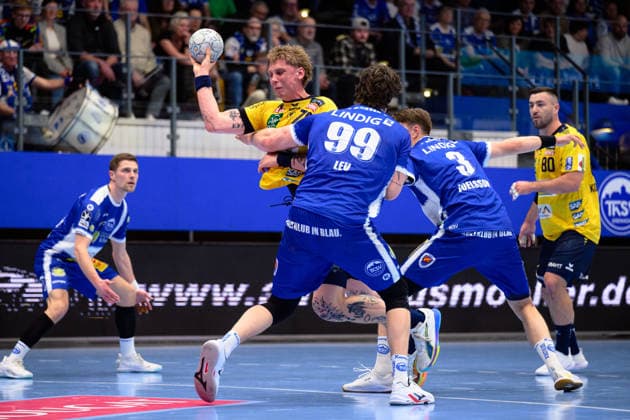 Edwin Aspenbaeck Rhein Neckar Loewen, 78 , Tillman Leu ThSV Eisenach, 99 , Oskar Joelsson ThSV Eisenach, 03 , Jannik Kohlbacher Rhein Neckar Loewen, 80 GER, ThSV Eisenach vs Rhein Neckar Loewen, 1 Daikin Handballbundesliga, Handball, 25 Matchday, Season 2025 2026, 13 03 2026 GER, ThSV Eisenach vs Rhein Neckar Loewen, 1 Daikin Handballbundesliga, Handball, 25 Matchday, Season 2025 2026, 13 03 2026 Eisenach Copyright: xEibner-Pressefoto MartinxHerbstx EP_MHT