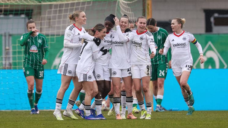 Eintracht Frankfurt players with goal celebration, cheering, jubilant, optimistic, game scene, highlight, joy about the goal to 0 1, THE DFB REGULATIONS PROHIBIT ANY USE OF PHOTOGRAPHS AS IMAGE SEQUENCES AND OR QUASI VIDEO , 14 03 2026, Bremen Germany , Football, Google Pixel Womens Bundesliga, SV Werder Bremen Eintracht Frankfurt xobx