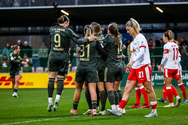 Sophie Weidauer 1 FC Union Berlin Frauen, 09 , Tanja Pawollek 1 FC Union Berlin Frauen, 31 , Hannah Eurlings 1 FC Union Berlin Frauen, 14 jubilation, goal celebration, cheers about goal to 2 2, Julia Landenberger RB Leipzig Frauen, 21 is disappointed, disappointed, disappointed after conceding goal, RB Leipzig Frauen vs 1 FC Union Berlin Frauen, Football, Google Pixel Womens Bundesliga, Matchday 20, Season 2025 2026, 14 03 2026 ,¨ DFL REGULATIONS PROHIBIT ANY USE OF PHOTOGRAPHS AS IMAGE SEQUENCES AND OR QUASI VIDEO,¨ RB Leipzig Women vs 1 FC Union Berlin Women, Football, Google Pixel Womens Bundesliga, Matchday 20, Season 2025 2026, 14 03 2026 Leipzig Copyright: xEibner-Pressefoto LauraxRoemerx EP_LRR