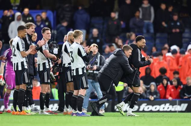 Eddie Howe manager of Newcastle United celebrates after the match with Jacob Murphy of Newcastle United Chelsea v Newcastle United, Premier League, Football, Stamford Bridge, London, UK - 14 Mar 2026London Stamford Bridge United Kingdom EDITORIAL USE ONLY No use with unauthorised audio, video, data, fixture lists, club league logos or live services. Online in-match use limited to 120 images, no video emulation. No use in betting, games or single club league player publications. Copyright: xMichaelxZemanek Shutterstockx 16757240ay