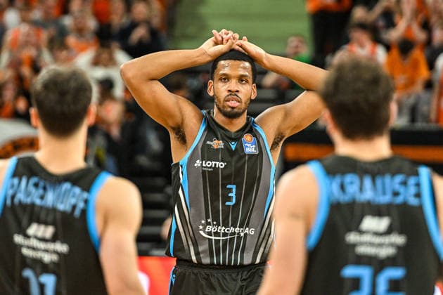 GER, BBL, ratiopharm Ulm vs Science City Jena 14 03 2026, ratiopharm arena, Neu Ulm, GER, BBL, ratiopharm Ulm vs Science City Jena, in the picture William McNair Jr Jena, 3 , Disappointment after the end of the game nordphotoxGmbHx xHafner nph00200