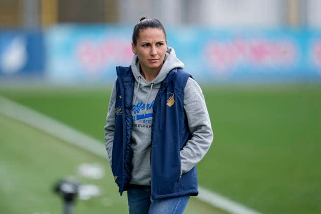 Eva Maria Virsinger Head Coach, Coach, TSG , Single Image, Single Photo, Action, Action, 15 03 2026, Sinsheim Hoffenheim Germany , Soccer, Google Pixel Women Bundesliga, TSG 1899 Hoffenheim SGS Essen, DFB DFL REGULATIONS PROHIBIT ANY USE OF PHOTOGRAPHS AS IMAGE SEQUENCES AND OR QUASI VIDEO xozx